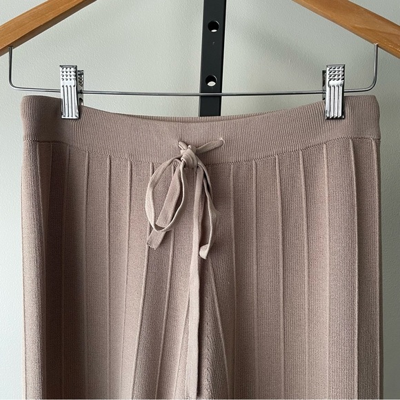 Joseph Ribkoff Wide Leg Pleated Tan Pull On Cropped Pant High Rise Size Small - Picture 6 of 8